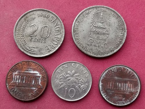 วัดใจเริ่ม 10 บาท กับ เหรียญ ที่ระลึก   ..AW214