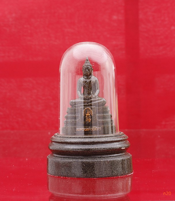 พระบูชาหลวงพ่อโสธรขนาดตั้งหน้ารถ