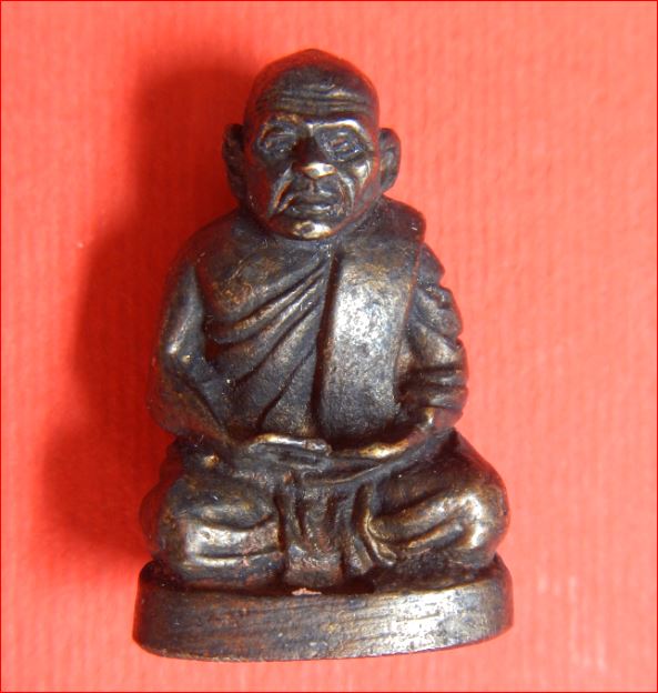 รูปหล่อหลวงพ่อเงิน วัดบางคลาน พิมพ์หน้าฝรั่ง ออกวัดท้ายน้ำ ปี 2516