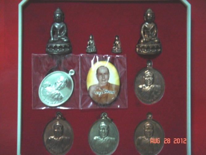 ชุดเลื่อนฯหลวงพ่อตัด(พระกริ่งพระชัยฯนวะ ทองแดง เหรียญเงิน นวะ อาปาก้า ล็อกเก็ต)ชุด