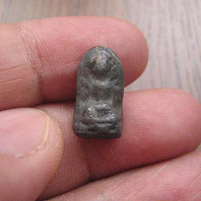 พระรอด วัดโคนอน หลวงปู่โต๊ะปลุกเสก ปี 2515 แทัดูง่ายเนื้อชินตะกั่วเก่าถึงยุค