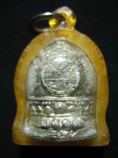 800.- รูปหล่อ สมเด็จฯโต วัดระฆัง กทม. เนื้อเงิน