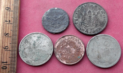 วัดใจเริ่ม 10 บาท กับ เหรียญ ที่ระลึก  ..AW358