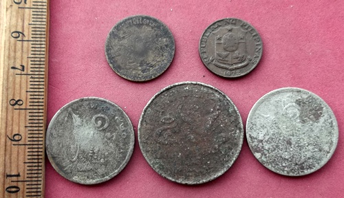 วัดใจเริ่ม 10 บาท กับ เหรียญ ที่ระลึก  ..AW359