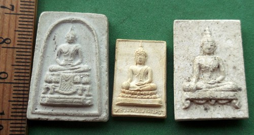 วัดใจเริ่ม 10 บาท กับ พระผงวัดมณดงกลาง หลวงพ่อเขาตะเครา พระเนื้อผง ..AP611