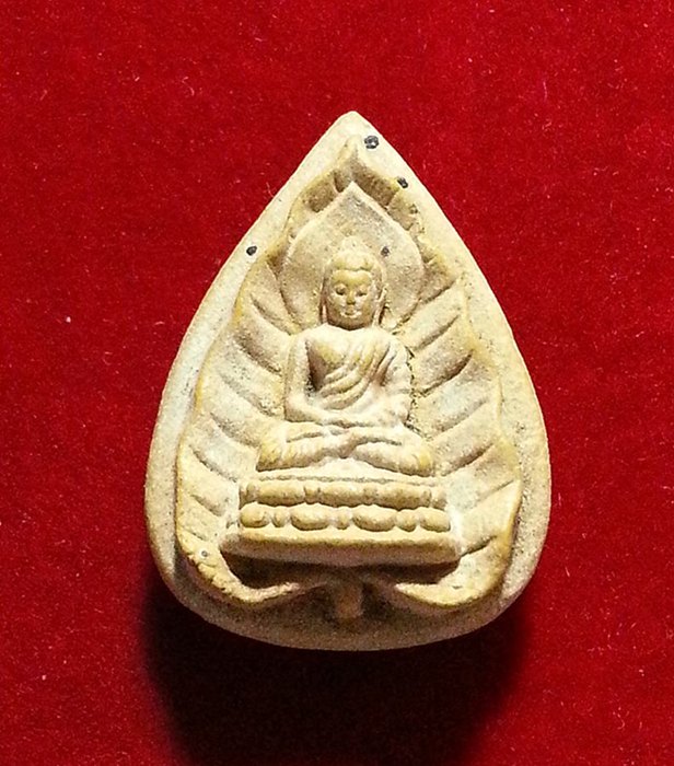 พระผงสมเด็จตรัสรู้ 2 องค์ หลวงปู่โต๊ะปลุกเสก