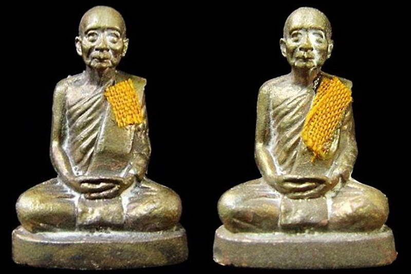 รวม 2 องค์ .. รูปหล่อลอยองค์ 100 ปี สมเด็จพระญาณสังวร สมเด็จพระสังฆราช วัดบวรนิเวศ พร้อมกล่องเดิม
