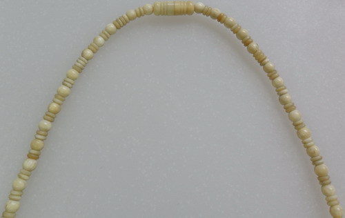 สร้อยงาช้างแท้ๆ เม็ดเล็กขนาดประมาณ5มิล สวมหัวได้ (มือสอง)