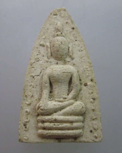 พระเนื้อผงไม่ทราบที่ครับ