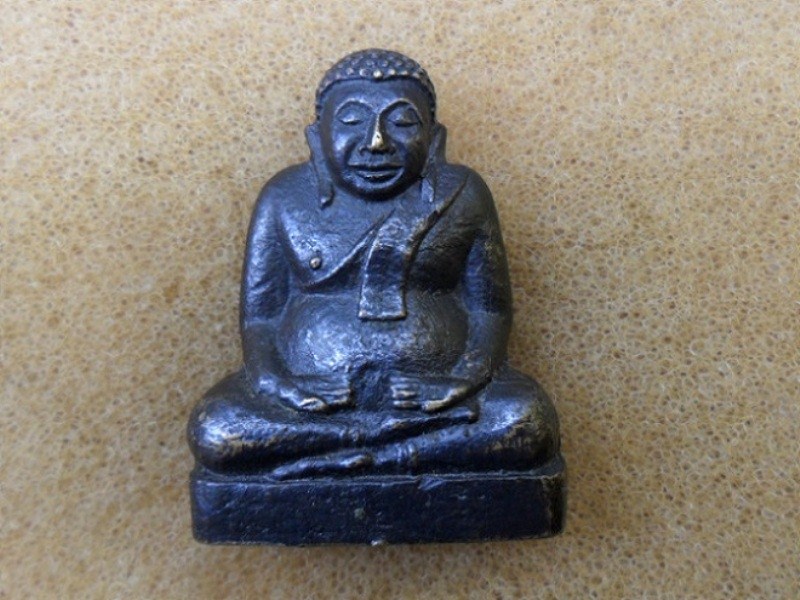 พระสังกัจจายน์ วัดขุนจันทร์ ตลาดพลู ธนบุรี รุ่นแรก ปี 2506 ครับ