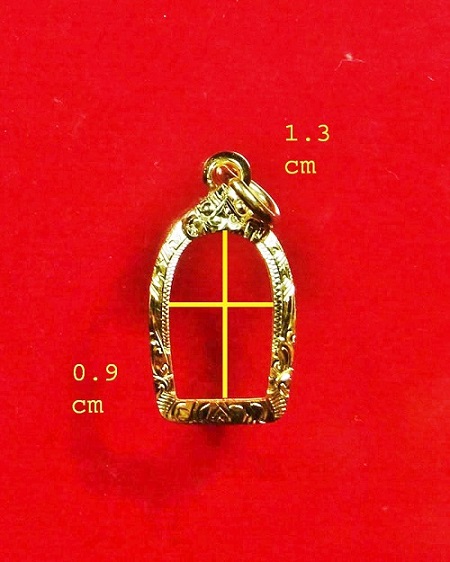 กรอบทองคำยกซุ้มหัวสิงห์ มือหนึ่ง งานแกะมือ ปรกจ้อย น้ำหนัก 0.76 ราคา 1550 สวยน่าใช้