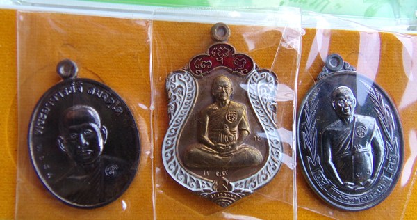 ชุดมหามงคล55รุ่นแรก พระอาจารย์จิ วัดหนองหว้า พ.ศ2555