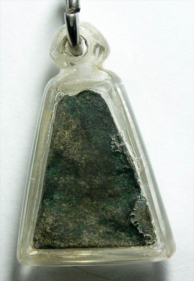 พระร่วงนั่ง เนื้อชินเงิน จ.สุโขทัย เลี่ยมพลาสติกพร้อมใช้งาน