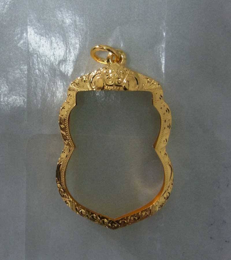 กรอบทองคำ งานแกะมือ หลวงปู่ทวด เสมา ทุกพิมพ์ น้ำหนัก 2.37 ราคา 3200 มือหนึ่ง