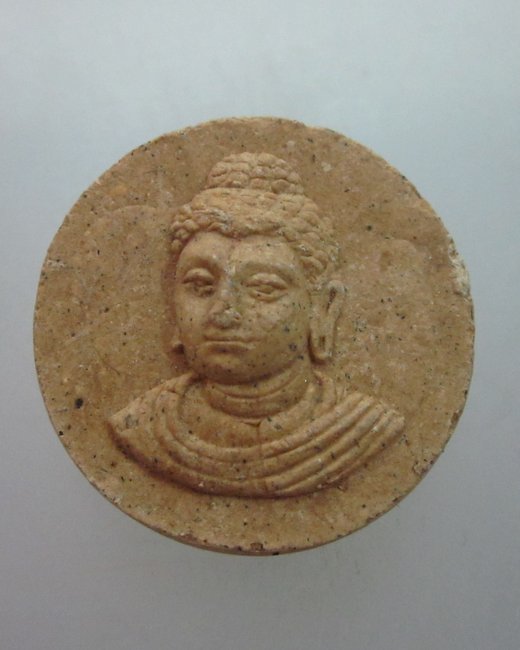 พระเนื้อผงไม่ทราบที่ครับ