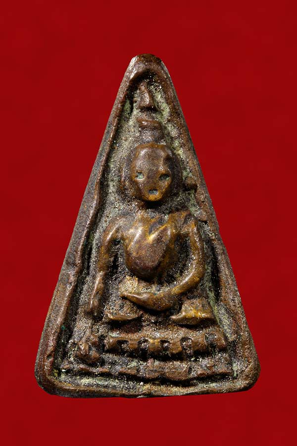 หลวงพ่อเพชร วัดท่าหลวง จ.พิจิตร