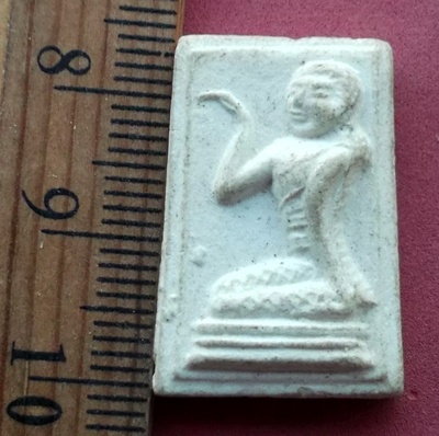 เคาะเดียวแดง เริ่ม 10 บาท กับ พระผงนางกวัก  ..AW625