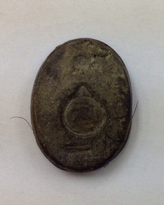 ล็อกเก็ตหลวงปู่โต๊ะ รุ่นแรก ปี2519 อุดผงพุทธคุณผสมเส้นเกศา ตอกโค๊ดยันต์นะ และโค๊ดดอกจัน ฝังตะกรุด