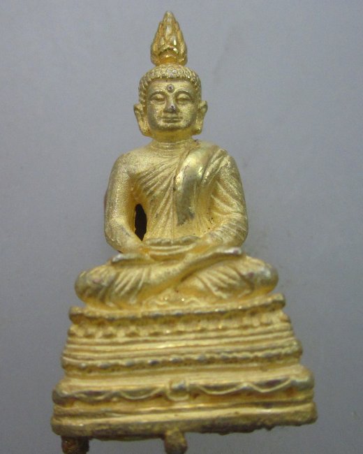 รูปหล่อพระพุทธ ไม่ทราบที่ครับ