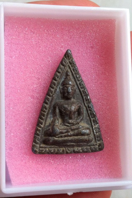 พระพิจิตรหลังลายผ้า (สนิมแดง) หลวงพ่อดี วัดพระรูป 