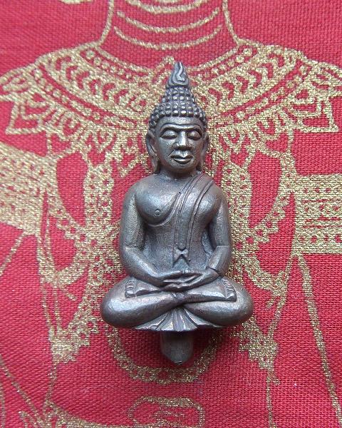 @ ยอดธงรุ่นเลื่อนสมณศักดิ์ หลวงพ่อตัด วัดชายนา จ.เพชรบุรี @