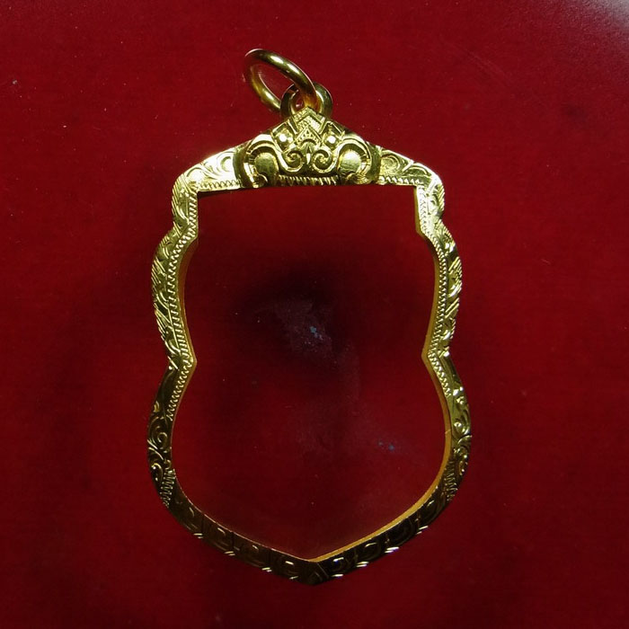 กรอบทองคำ หลวงปู่ทวด เสมา ทุกพิมพ์น้ำหนัก 2.37 ราคา 3200 มือหนึ่ง สวยวิ้ง น่าใช้ค่ะ