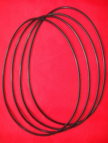 +++++เส้นเล็ก ยางคล้องพระ ไร้ รอยต่อ 22 นิ้ว  สีดำ 4 เส้น ...123 บาท++++