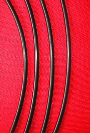 +++++เส้นเล็ก ยางคล้องพระ ไร้ รอยต่อ 22 นิ้ว  สีดำ 4 เส้น ...123 บาท++++