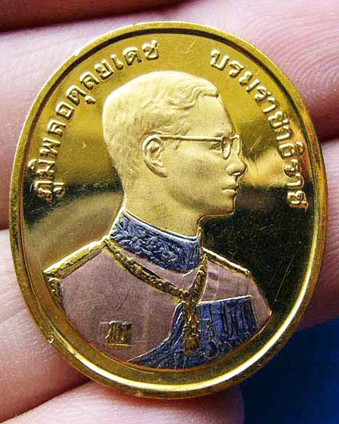 พระชินราชเนื้อดินเผา พิธีจักรพรรดิ 2515