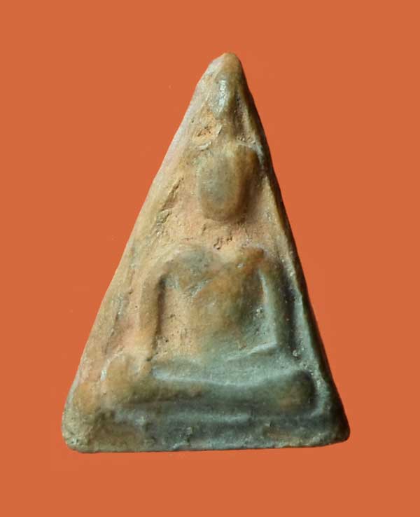 นางพญาหลวงปู่โต๊ะ ...2472  พิมพ์อกนูน