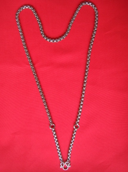 +++++สร้อยสแตนเลส ลาย ผ่าหวายกลมตอกลาย 3 ห่วง ยาว 26 นิ้ว +++++