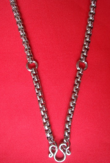 +++++สร้อยสแตนเลส ลาย ผ่าหวายกลมตอกลาย 3 ห่วง ยาว 26 นิ้ว +++++