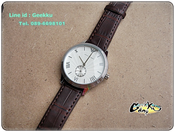 นาฬิกา ARMANI รุ่นสองเข็มครึ่ง สายหนังสีน้ำตาล เรือนเงิน