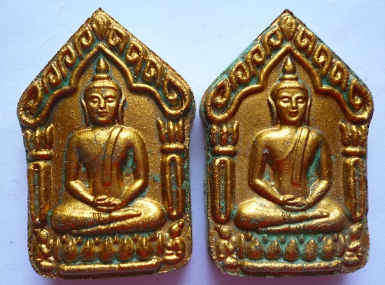 เคาะเดียว 700 บาท พระขุนแผนผงพรายกุมาร ปี2555 หลวงปู่ทิม วัดละหารไร่ จำนวน 2 องค์ พร้อมกล่องเดิม