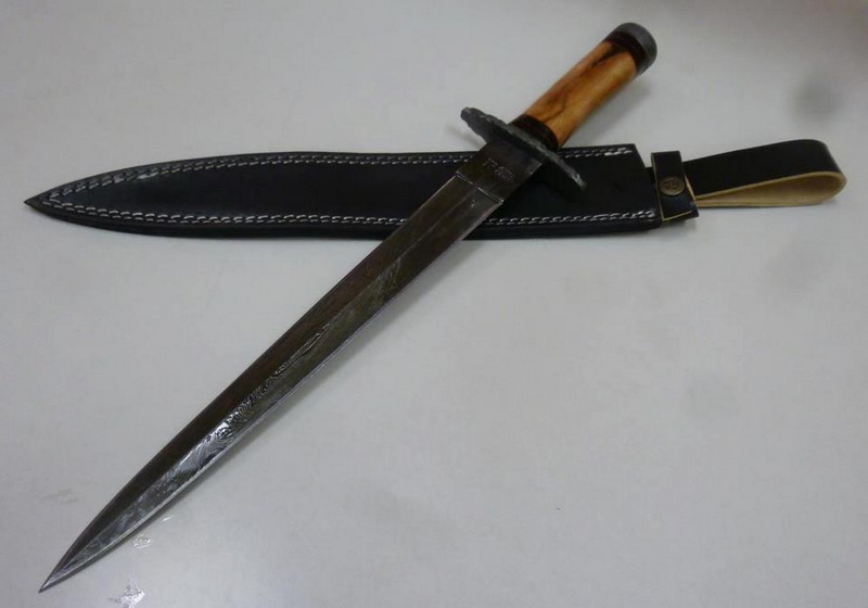 มีดดามัสกัสเหล็กลาย 2 คม ยาว 18 นิ้ว สวยงามมากๆครับ