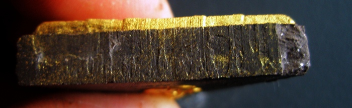 พระพุทธชินราชด้านปิดทอง ด้านหลัง ภปร ทองคำแท้ นน. 1.6 กรัม เนื้อผงศักดิ์สิทธิ์ ผงจิตรลดา สาพสวยเดิมๆ