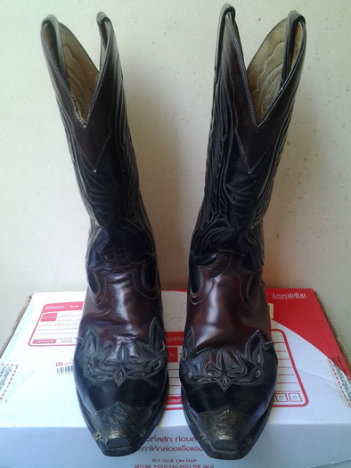 รองเท้าบู๊ทคาวบอย 