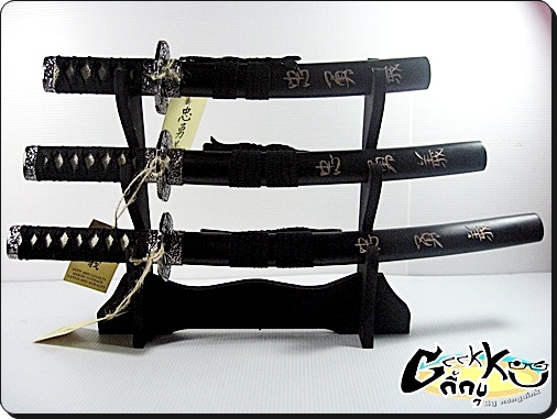 มินิดาบซามูไร !!!!! (ลายตัวอักษร) งานสวยค่ะ  ไว้สำหรับตั้งโชว์ประดับบ้านหรือให้เป็นของขวัญปีใหม่  