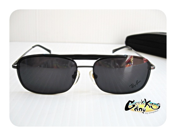 กรอบแว่น Ray Ban คลิปออน ตัวคลิปมีน้ำหนักเบาครับ กรอบเต็มสีกัน(ดำ-เทา)