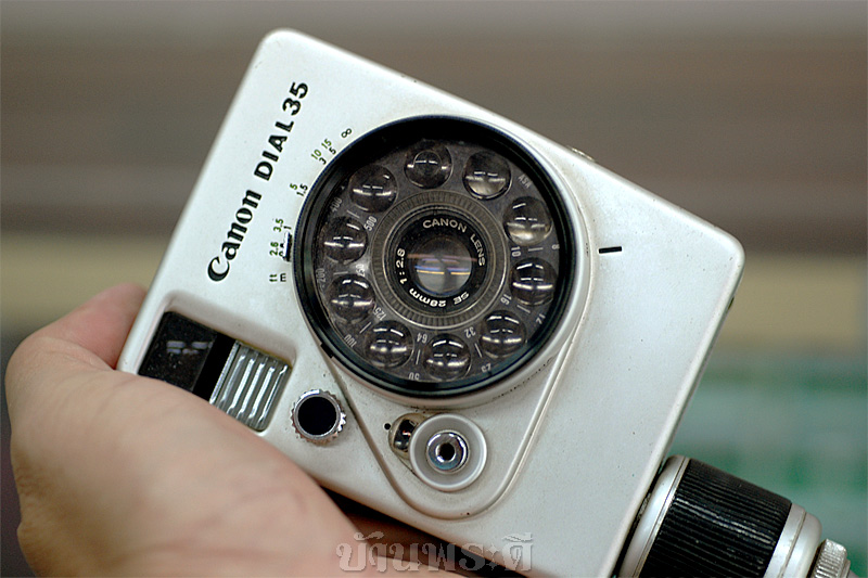 กล้องโบราณ ยี่ห้อ CANON DIAL 35 สภาพสวยเดิมๆ