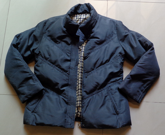 เสื้อแจ็กเก็ดแบรนด์ดัง DAKS สวยๆ ใส่กันหนาว หรือเอาไปเมืองนอกก็แจ่มครับ ลดไปเลยเจ็ดพัน 