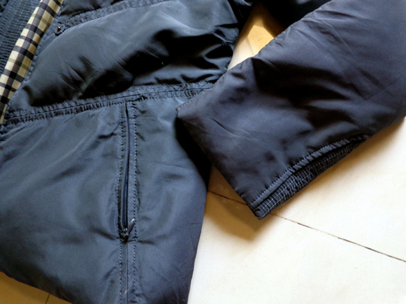 เสื้อแจ็กเก็ดแบรนด์ดัง DAKS สวยๆ ใส่กันหนาว หรือเอาไปเมืองนอกก็แจ่มครับ ลดไปเลยเจ็ดพัน 