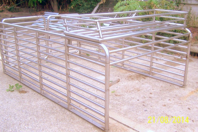 ครอบกระบะหัวเดียว สแตนเลสอย่างหนา ตาถี่ๆ พร้อมฝาปิดท้าย ถูกๆคับ