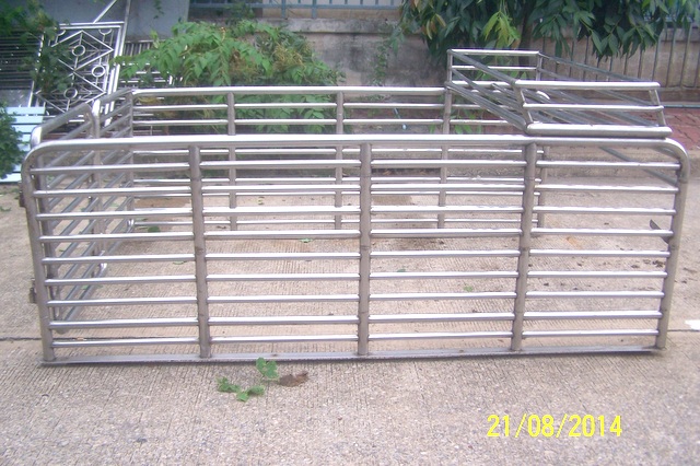 ครอบกระบะหัวเดียว สแตนเลสอย่างหนา ตาถี่ๆ พร้อมฝาปิดท้าย ถูกๆคับ