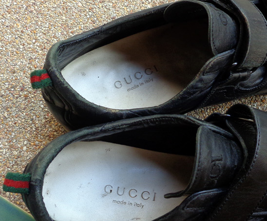 รองเท้า GUCCI ของแท้ หนังดำ สวยๆครับ แบรนด์ระดับเทพ Made in Italy แท้ๆ