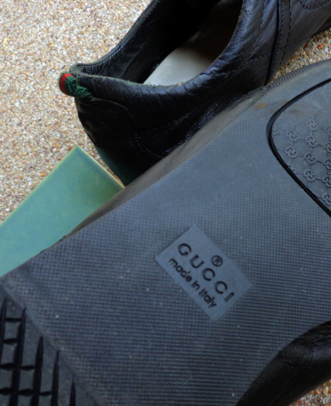 รองเท้า GUCCI ของแท้ หนังดำ สวยๆครับ แบรนด์ระดับเทพ Made in Italy แท้ๆ