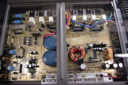 ขาย Amp Macrom 44.07 แบรนด์ ไฮน์เอนด์ Make in UK สภาพสวยมาก ไม่ซ่อม ใช้งานปกติ