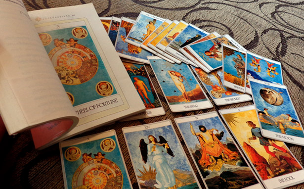 ไพ่ยิปซี ชุดยอดนิยมในยุโรปและอเมริกา รูปภาพสวยงาม มาพร้อมหนังสือคู่มือแปลเป็นไทย