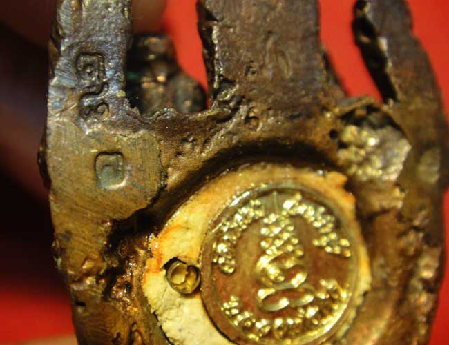 รูปหล่อนั่งพยัฆคู่ หลวงพ่อตัดเนื้อเมฆพัต ปี51!!!