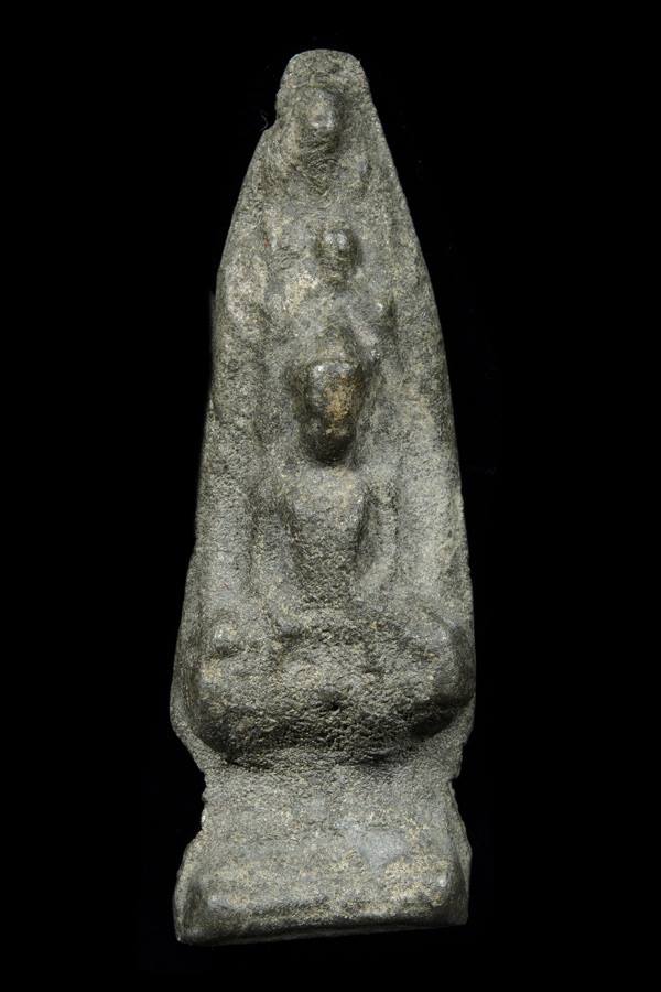 พระซุ้มนครโกษาพิมพ์ฐานสูง 